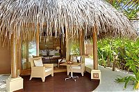 World & Travel: Kanuhuraa Resort Hotel, Kaafu Atoll, Maldives