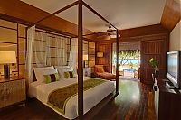 World & Travel: Kanuhuraa Resort Hotel, Kaafu Atoll, Maldives