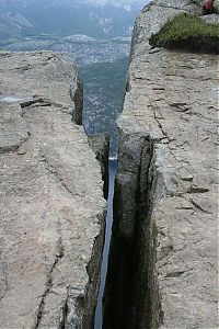 World & Travel: Preikestolen, Hyvlatonnå, Preacher's Pulpit Rock, Lysefjorden, Forsand, Ryfylke, Norway