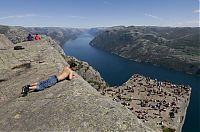 World & Travel: Preikestolen, Hyvlatonnå, Preacher's Pulpit Rock, Lysefjorden, Forsand, Ryfylke, Norway