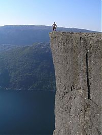 World & Travel: Preikestolen, Hyvlatonnå, Preacher's Pulpit Rock, Lysefjorden, Forsand, Ryfylke, Norway