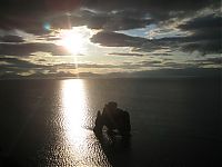 World & Travel: Dynosaur Rock Hvítserkur, Vatnsnes, Iceland