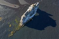 World & Travel: Dynosaur Rock Hvítserkur, Vatnsnes, Iceland