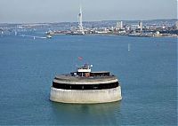 World & Travel: Spitbank Fort Clarenco Hotel, Solent, Portsmouth, England