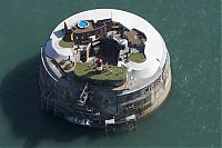 World & Travel: Spitbank Fort Clarenco Hotel, Solent, Portsmouth, England