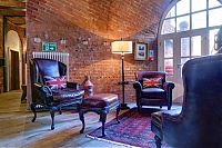 World & Travel: Spitbank Fort Clarenco Hotel, Solent, Portsmouth, England