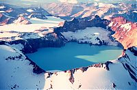 World & Travel: volcanic crater lake