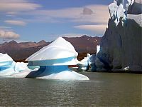 World & Travel: iceberg