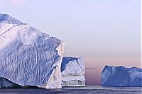 World & Travel: iceberg