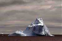 World & Travel: iceberg