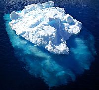 World & Travel: iceberg