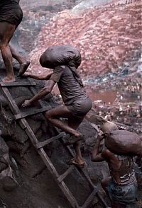 World & Travel: History: Serra Pelada gold mine, Pará, Brazil