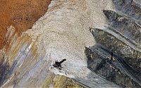 World & Travel: Massive landslide in Kennecott Copper Bingham Canyon Mine, Oquirrh Mountains, Salt Lake City, Utah, United States