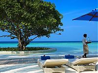 World & Travel: Dusit Thani Maldives hotel, Baa Atoll, Maldives