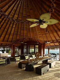 World & Travel: Dusit Thani Maldives hotel, Baa Atoll, Maldives