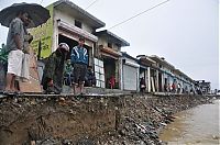 World & Travel: 2013 floods, Uttarakhand, Himachal Pradesh, North India