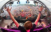 World & Travel: 2013 Defqon.1 Q-Dance Festival, Evenemententerrein, Biddinghuizen, Netherlands