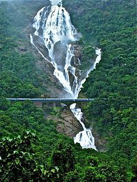World & Travel: Dudhsagar Falls Railway Bridge, Mandovi River, Goa, India