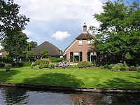 World & Travel: Giethoorn village, Overijssel, Steenwijkerland, Netherlands