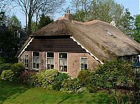 World & Travel: Giethoorn village, Overijssel, Steenwijkerland, Netherlands