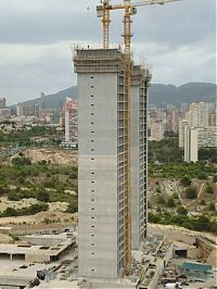 World & Travel: Residencial In Tempo skyscraper building, Benidorm, Spain