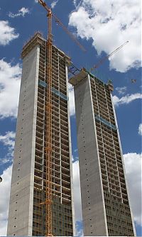 World & Travel: Residencial In Tempo skyscraper building, Benidorm, Spain