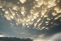 World & Travel: clouds formation