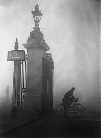 World & Travel: History: Great Smog of '52, London, England, United Kingdom