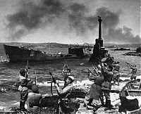 World & Travel: History: World War II photography