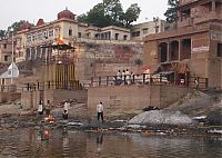 World & Travel: Pollution of the Ganges, Ganges river, India