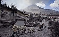 Trek.Today search results: Mount Sinabung, January 2014 eruption, Karo Regency, North Sumatra, Indonesia