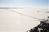 World & Travel: The Great Lakes frozen, Canada–United States border, North America