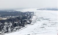 World & Travel: The Great Lakes frozen, Canada–United States border, North America