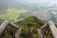 World & Travel: Stairway to Heaven, Haʻikū Stairs, Oʻahu, Hawaiian Islands, United States