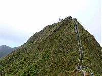 World & Travel: Stairway to Heaven, Haʻikū Stairs, Oʻahu, Hawaiian Islands, United States