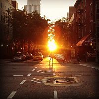 World & Travel: Manhattanhenge, Manhattan Solstice, New York City, United States