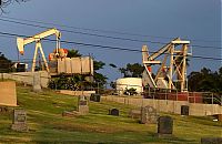 World & Travel: Los Angeles City Oil Field, Los Angeles, California, United States