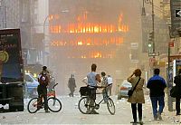 World & Travel: History: Collapse of the World Trade Center, September 11, 2001, Lower Manhattan, New York City, United States