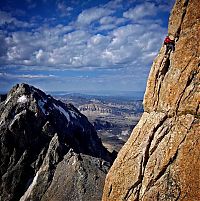 Trek.Today search results: Climbing and ski mountaineering photography by Jimmy Chin