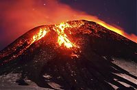 Trek.Today search results: Villarrica Rucapillán volcano eruption, Araucania Region, Andes, Chile