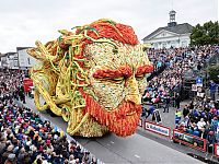World & Travel: Bloemencorso, Flower Parade Pageant, Netherlands