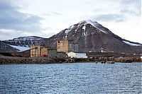 World & Travel: Ny-Ålesund, Oscar II Land, Spitsbergen, Svalbard, Norway