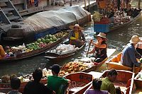 Trek.Today search results: Floating market, Damnoen Saduak, Ratchaburi Province, Thailand