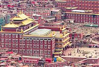 World & Travel: Larung Gar Valley, Sêrtar County of Garzê, Tibet, Kham, China