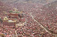 Trek.Today search results: Larung Gar Valley, Sêrtar County of Garzê, Tibet, Kham, China